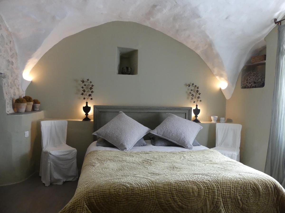 Les Vieux Murs Montfort  Eksteriør bilde